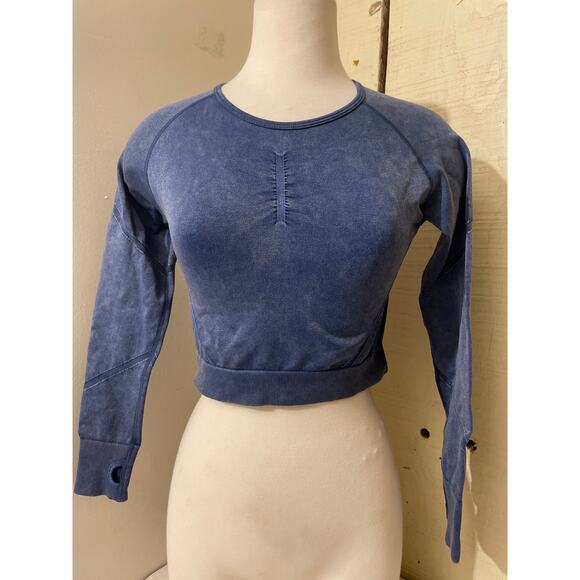 Long Sleeve Workout Top Womens Size Medium Crop Top Active Gym Dance‎ Athletic - Picture 1 of 6